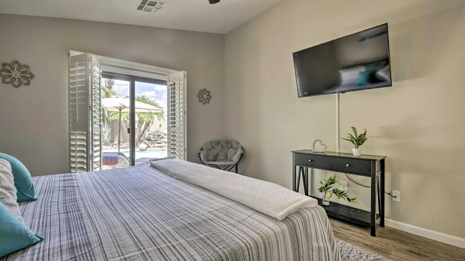Holiday home Mesa Oasis Desert Getaway Pool, Hot Tub, Patio!